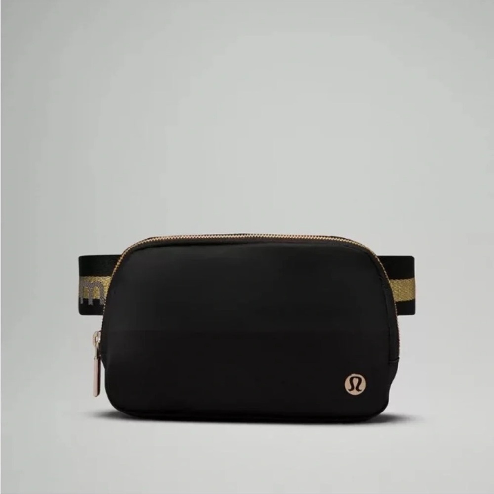 Lululemon Everywhere Belt Bag Black & Gold Logo Strap Crossbody Bag Nwt